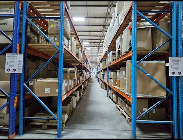 3,137M² WAREHOUSE TO LET IN HALFWAY HOUSE